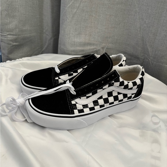 Vans Black and White Checkerboard Sneakers NWT - Picture 4 of 7